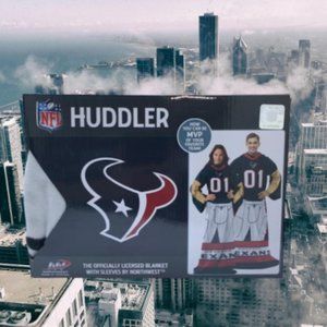 the officially licensed blanket with sleeves